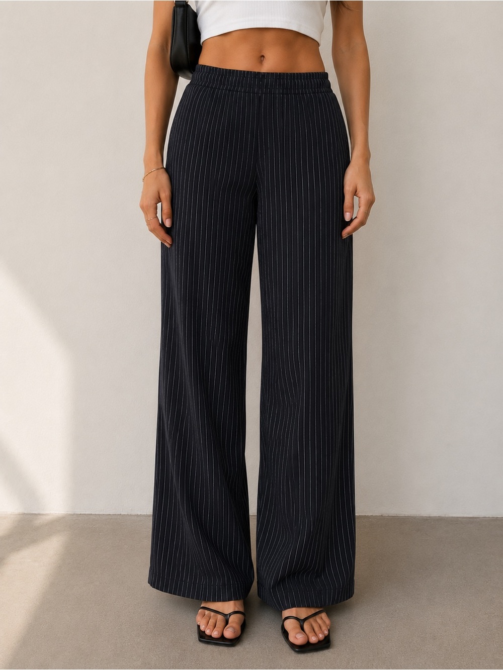 NEW Metrostyle Black Pinstripe Relaxed Wide Leg. Pull-On Pants Women’s L Stretch